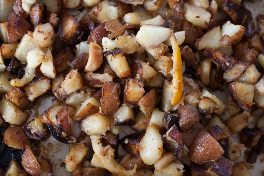 ROASTED POTATOES WITH LEMON, ROSEMARY AND GARLIC