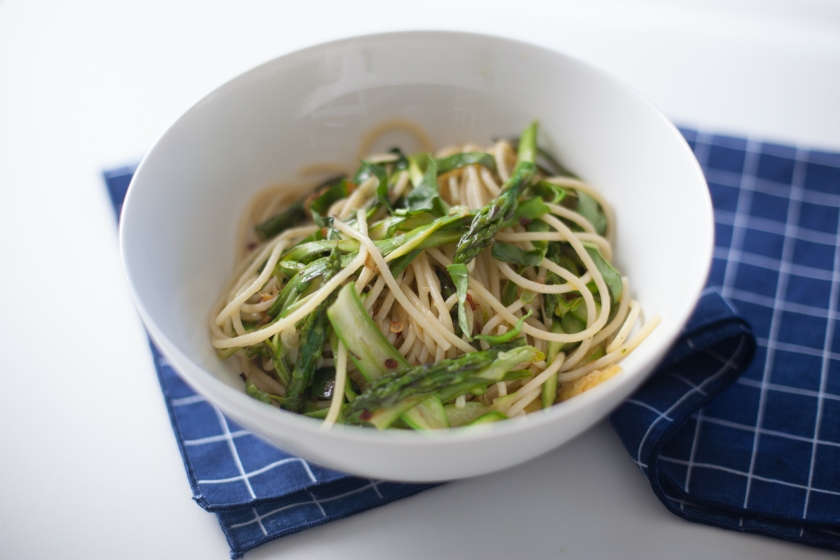 PASTA WITH ZUCCHINI, ASPARAGUS, BASIL, GARLIC AND RED PEPPER FLAKES