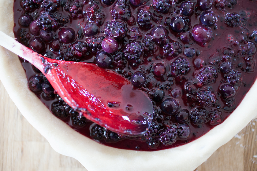 BLACKBERRY AND BLUEBERRY PIE