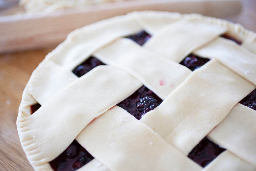 BLACKBERRY AND BLUEBERRY PIE