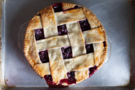 BLACKBERRY AND BLUEBERRY PIE