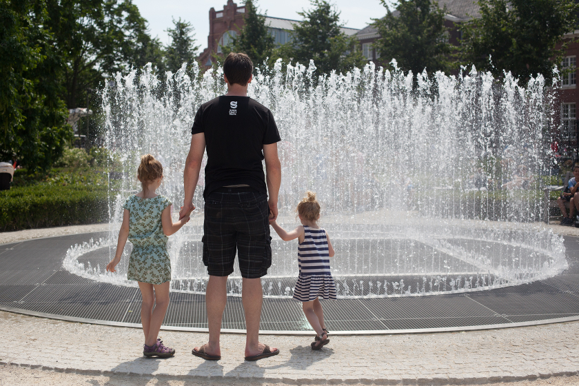 traveling with kids amsterdam netherlands